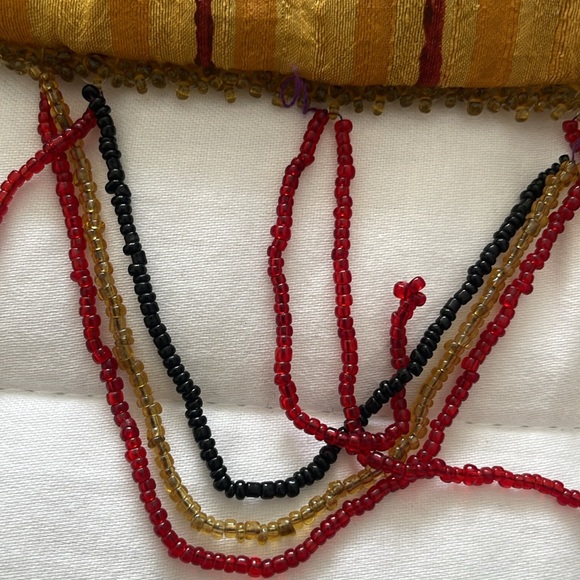 SILK LIKE BEADED BUTTERFLY BAG - Picture 3 of 8